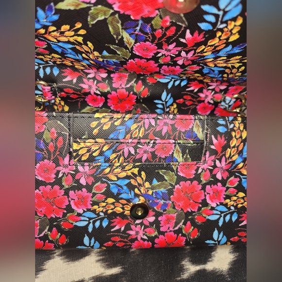 Steve Madden Floral Crossbody Purse - Picture 4 of 6